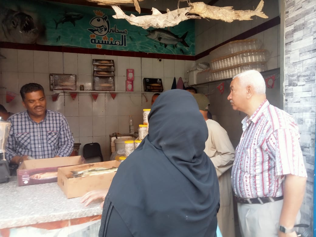 محال بيع الفسيخ في الأقصر