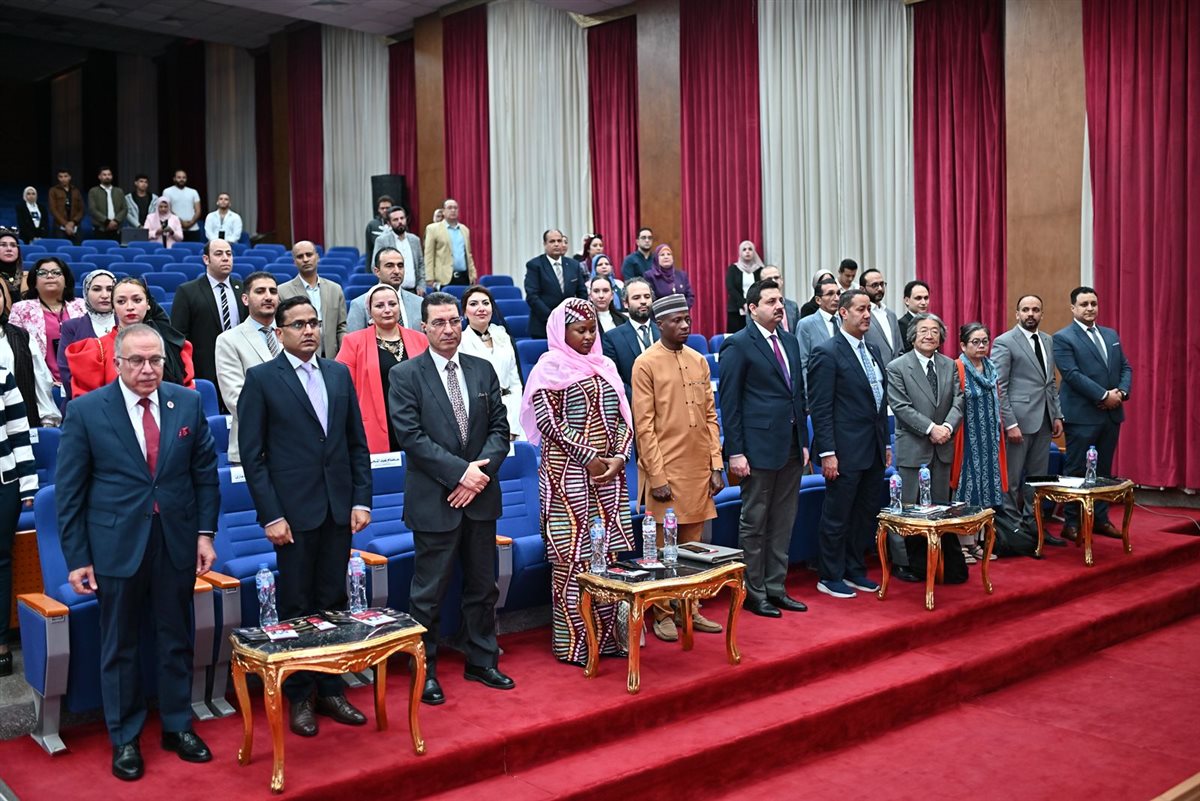 وفود دولية تشارك بالمؤتمر