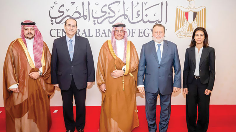 محافظ المركزى يلتقى الأمين العام للمجلس التنسيقى المصرى السعودي