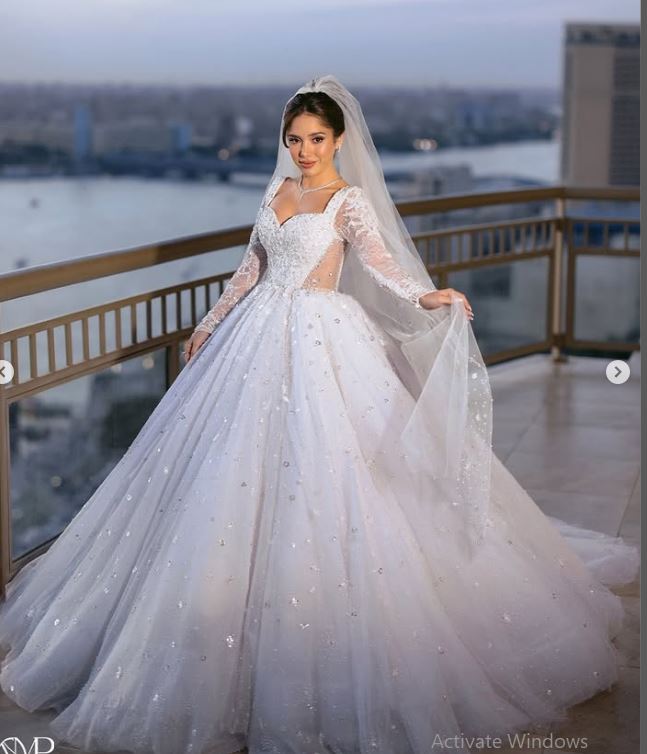 فستان زفاف رنا رئيس 