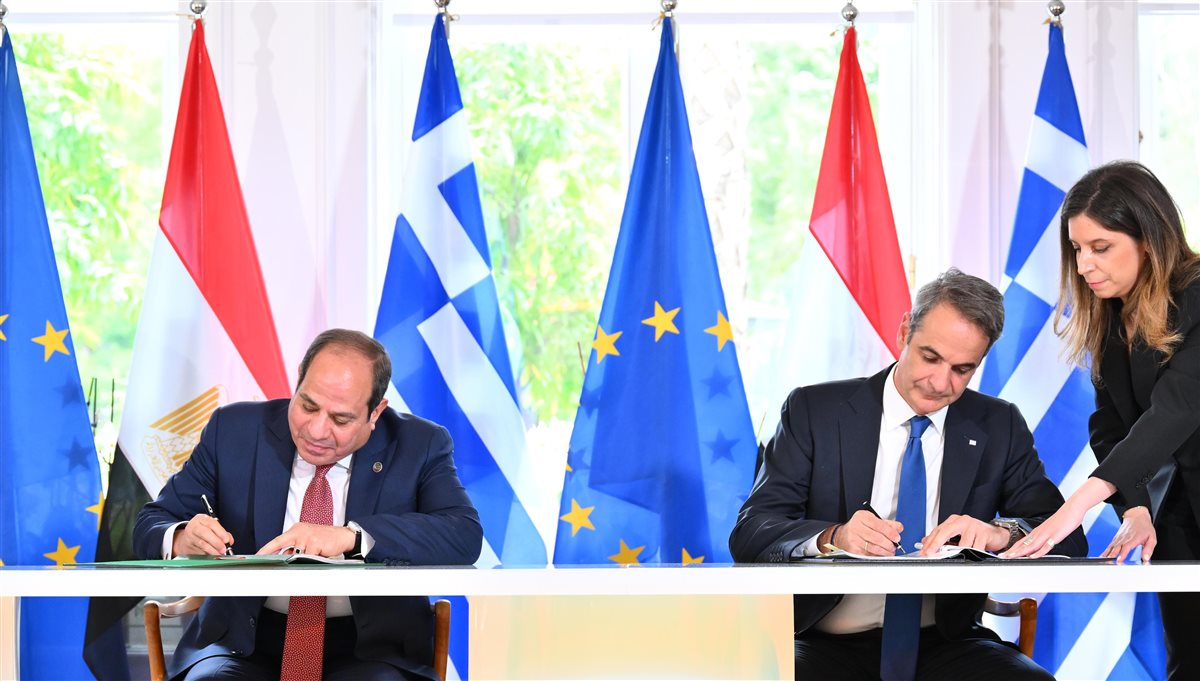 الرئيس السيسي  مع رئيس الوزراء اليوناني كيرياكوس ميتسوتاكيس