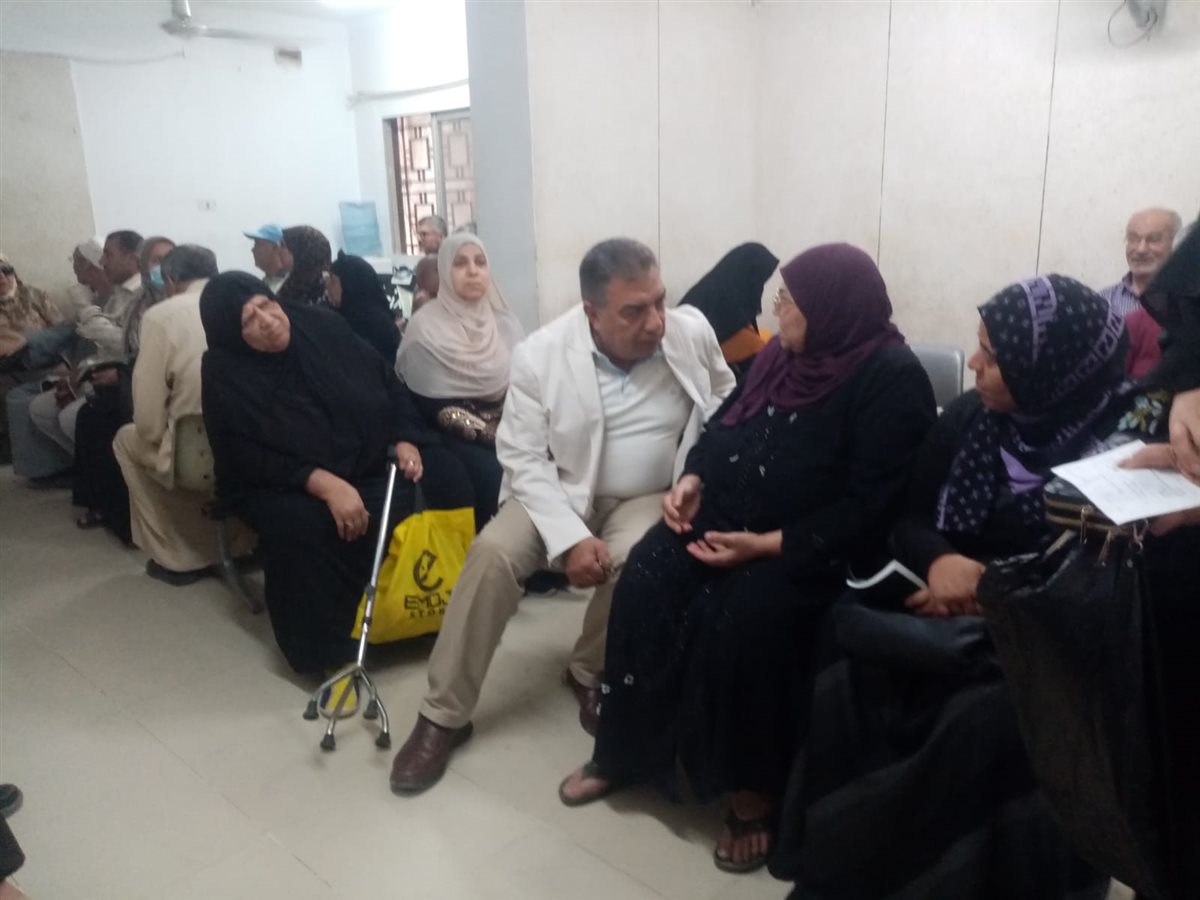 المحافظ يستمع لشكاوى المرضى