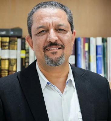 الصحفي الأردني حسين جلعاد