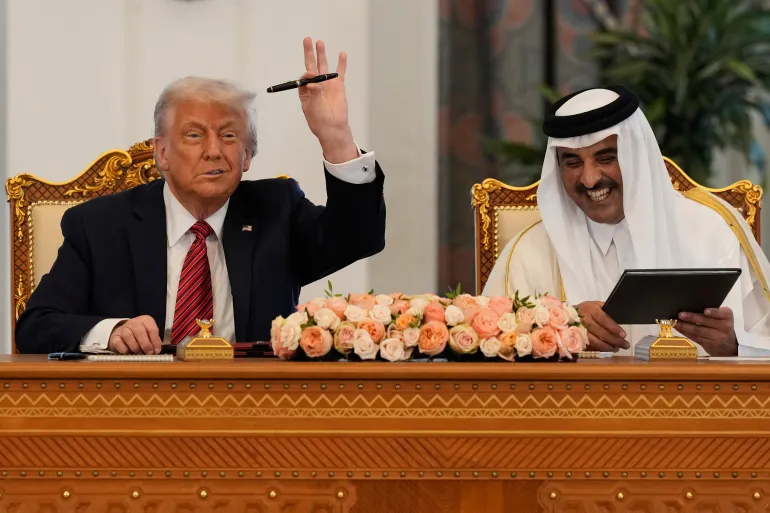 أمير قطر يهدي ترامب قلما فاخرا غالي الثمن