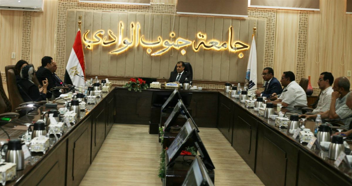لقاء رئيس الجامعة وووفد مؤسسة إنروت 