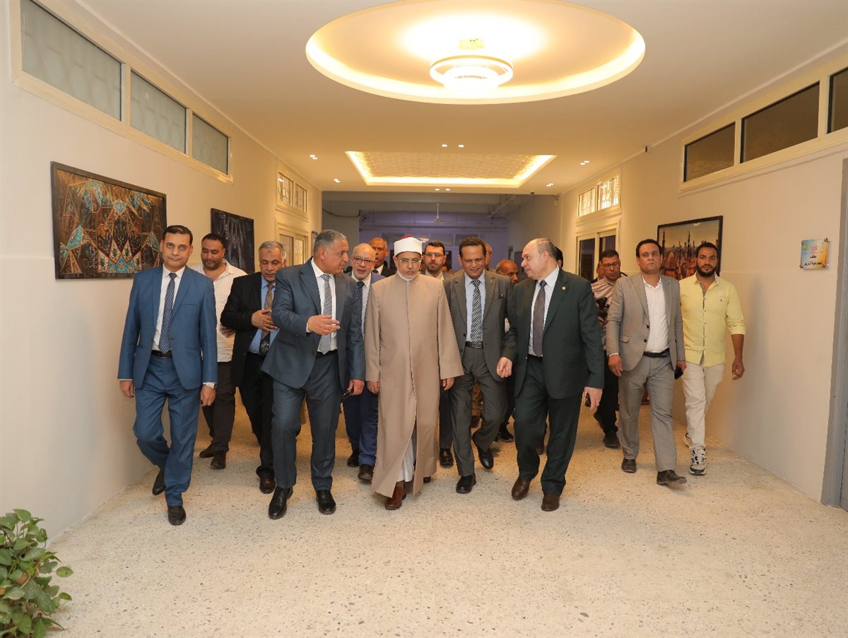 رئيس جامعة الأزهر يشيد بأعمال التجديد والتطوير التي شهدتها كلية التربية للبنين بالقاهرة
