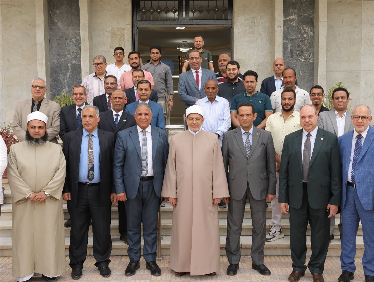 رئيس جامعة الأزهر يشيد بأعمال التجديد والتطوير التي شهدتها كلية التربية للبنين بالقاهرة