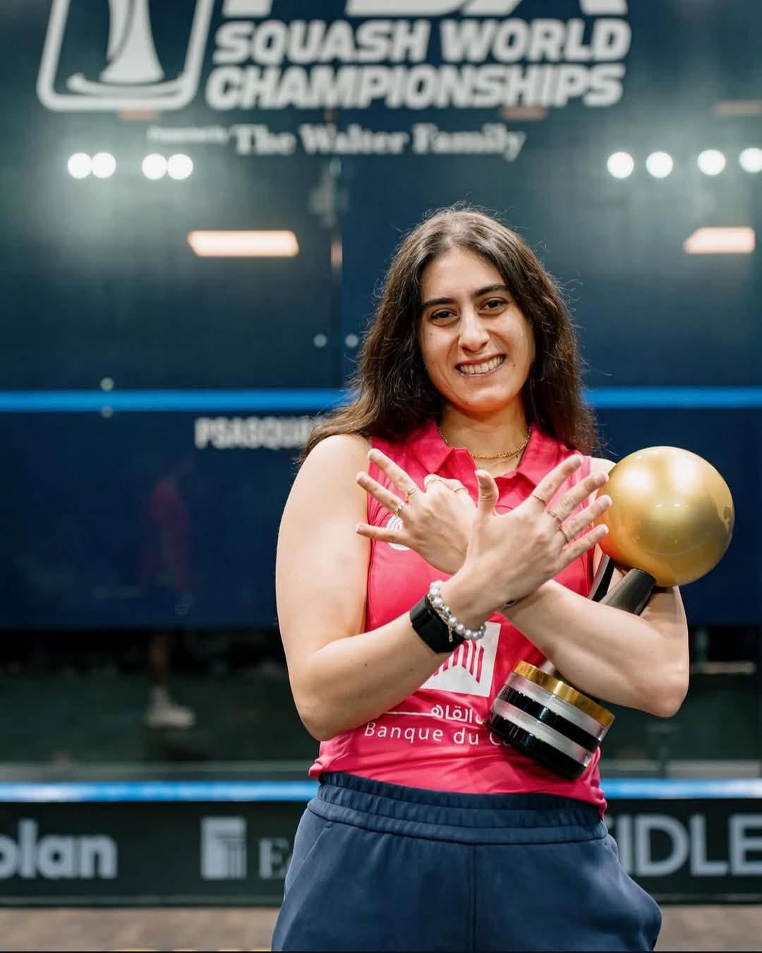 نور الشربيني تحصل على بطولة العالم للإسكواش