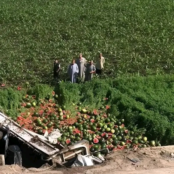 إنقلاب سيارة نقل محملة باليطيخ من علي إقليمي المنوفية&nbsp;