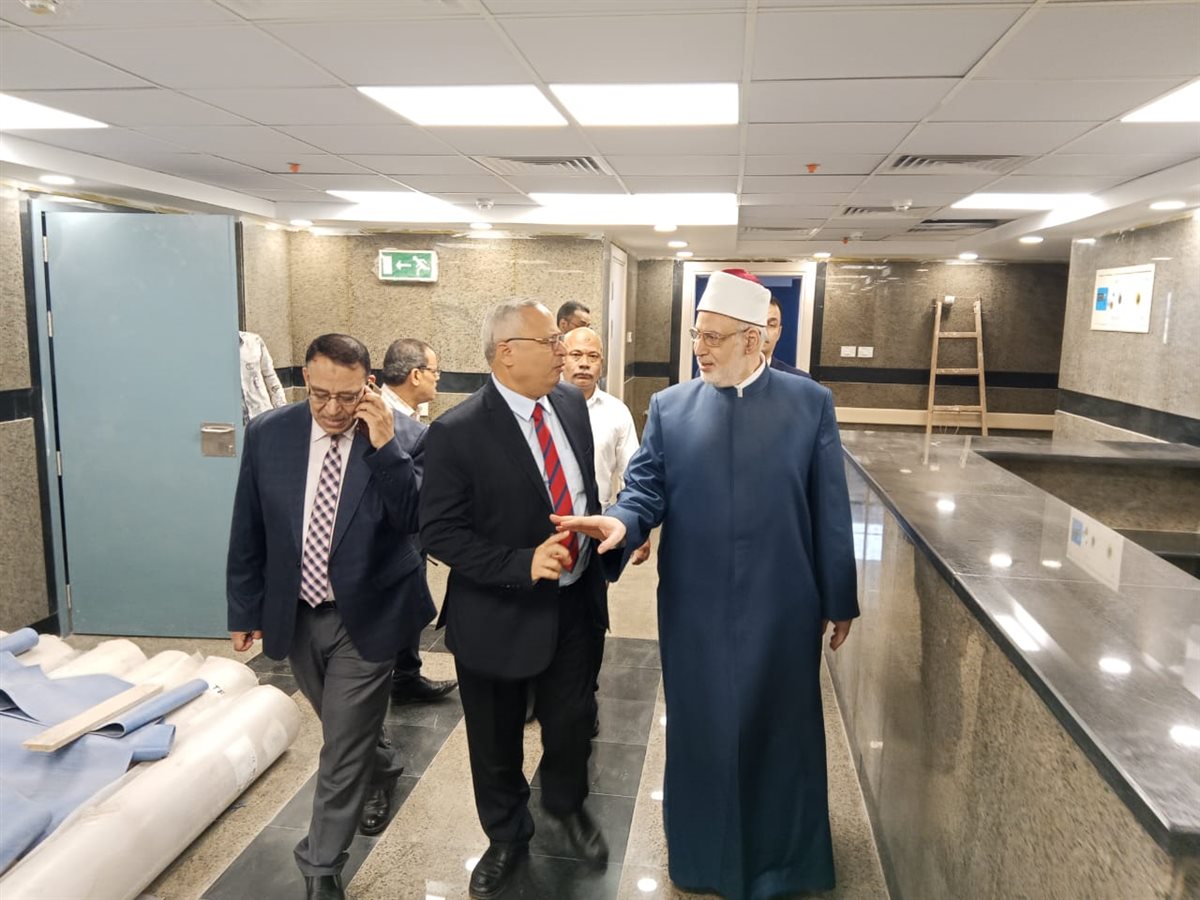 وكيل الأزهر يتفقد مستشفى سيد جلال الجامعي ويشيد بالخدمات الطبية التي تقدمها للمواطنين 