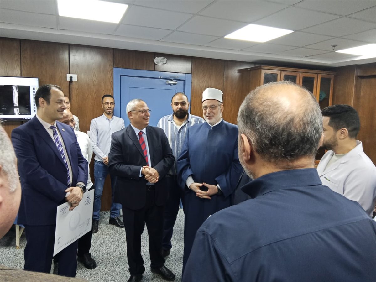 وكيل الأزهر يتفقد مستشفى سيد جلال الجامعي ويشيد بالخدمات الطبية التي تقدمها للمواطنين 
