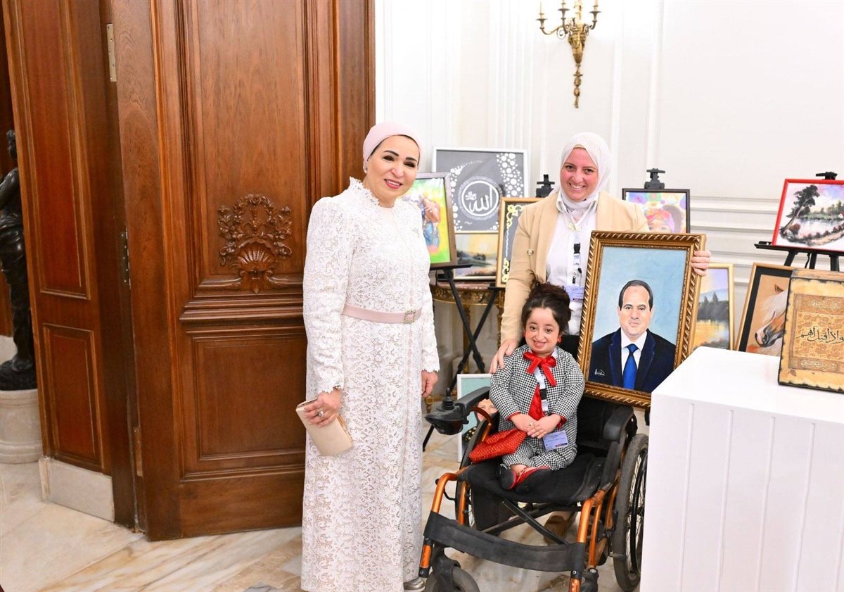 انتصار السيسي في احتفالية معا نقدر