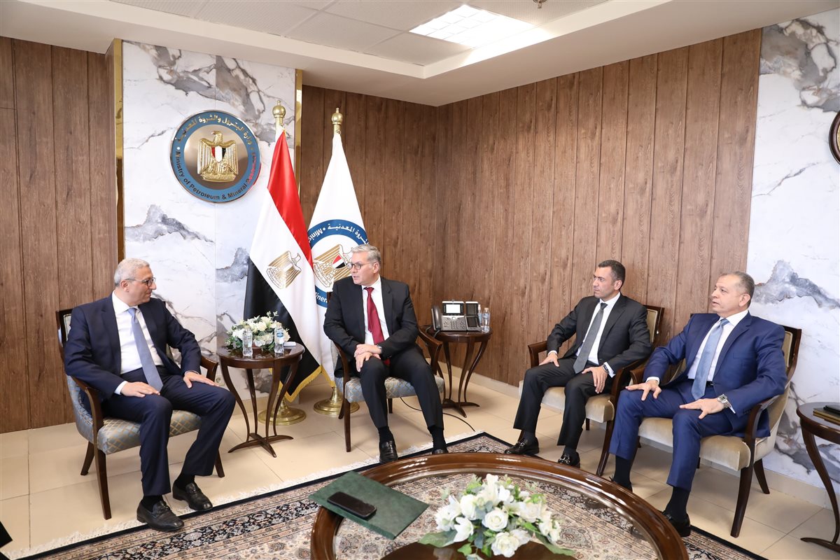 جانب من لقاء وزير البترول والثروة المعدنية ووفد مجلس النواب 