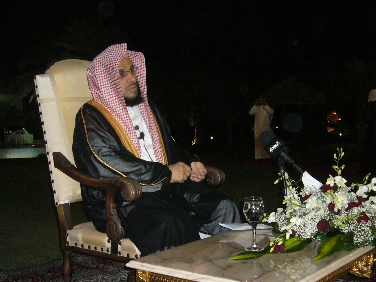 عائض القرني: الحرص على الدعاء قبل الإفطار من أفضل الأعمال المستحبة لغير الحاج فى يوم عرفة