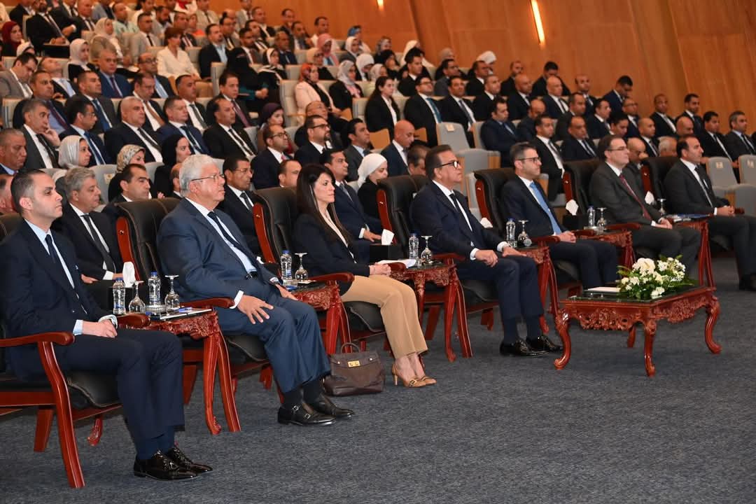 سياسبي