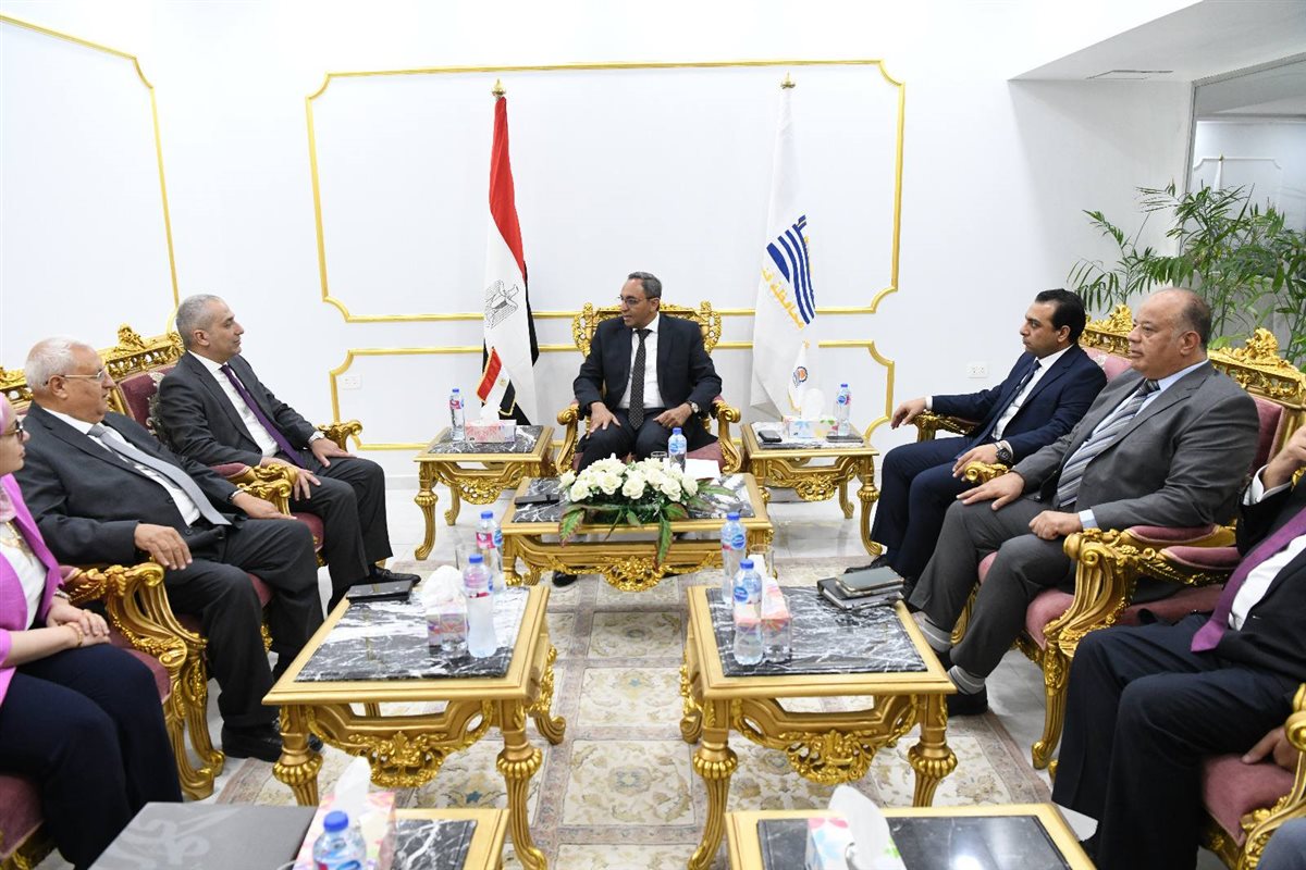 زيارة الديوان العام