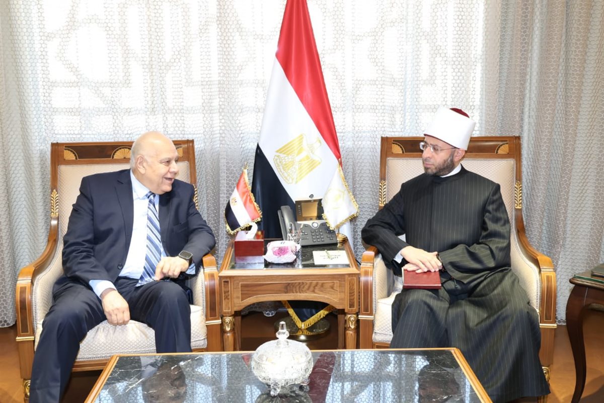 وزير الأوقاف يستقبل أمين اتحاد الجامعات العربية وأمين المجلس العربي للمسئولية المجتمعية