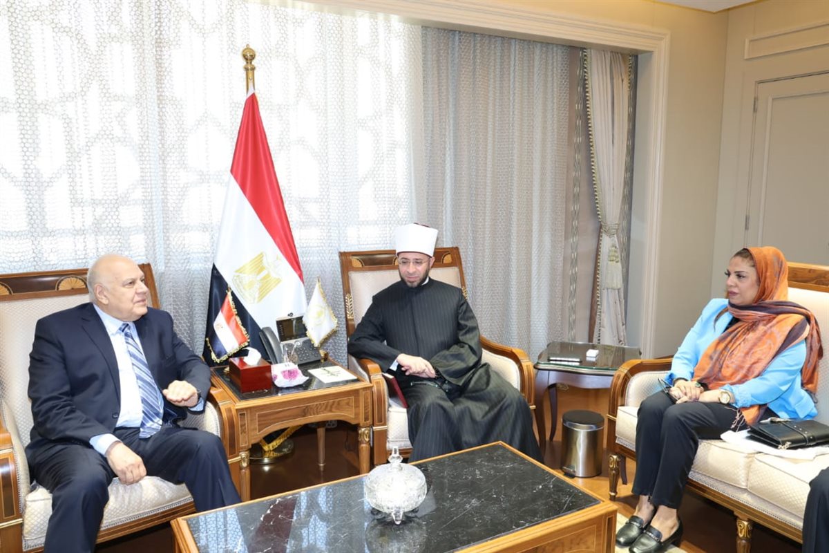 وزير الأوقاف يستقبل أمين اتحاد الجامعات العربية وأمين المجلس العربي للمسئولية المجتمعية