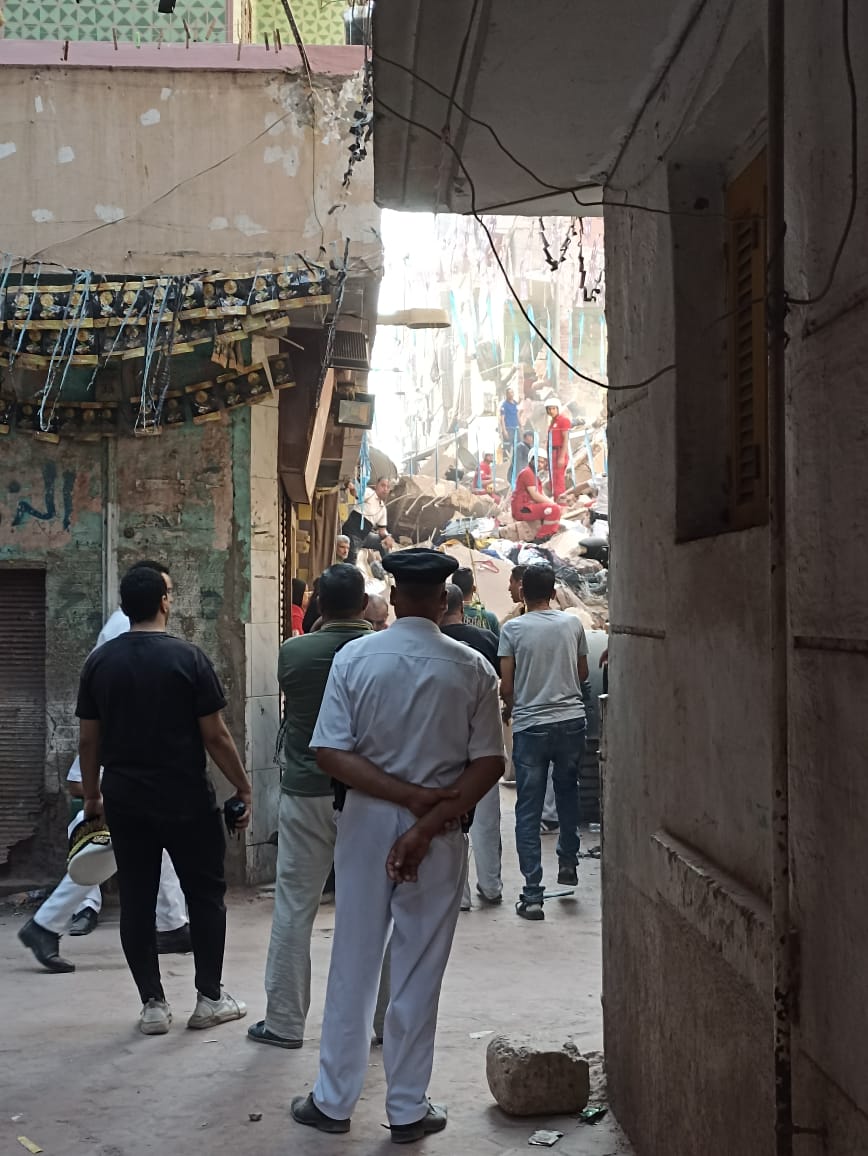 جثتين و9 مصابين.. آخر التطورات في انهيار عقارات حدائق القبة 