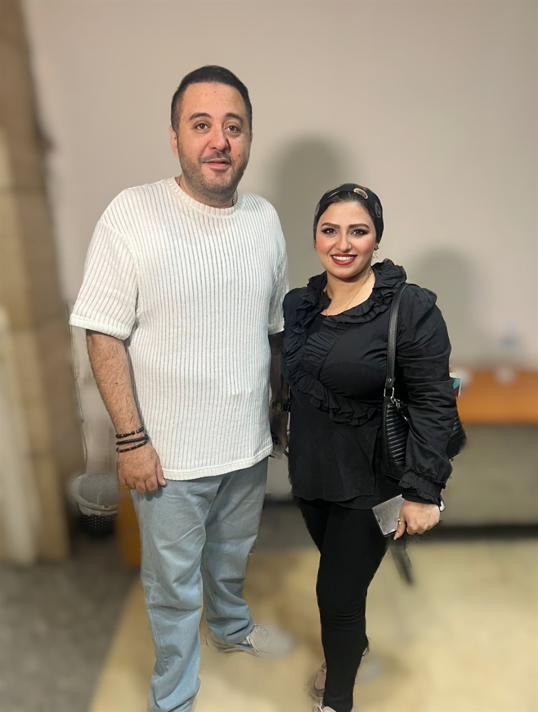 عمرو عبدالعزيز مع محررة الوفد