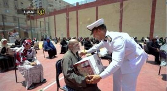 الداخلية تشارك المصريين احتفالاتهم بذكرى ثورة 30 يونيو