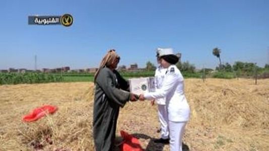 الداخلية تشارك المصريين احتفالاتهم بذكرى ثورة 30 يونيو