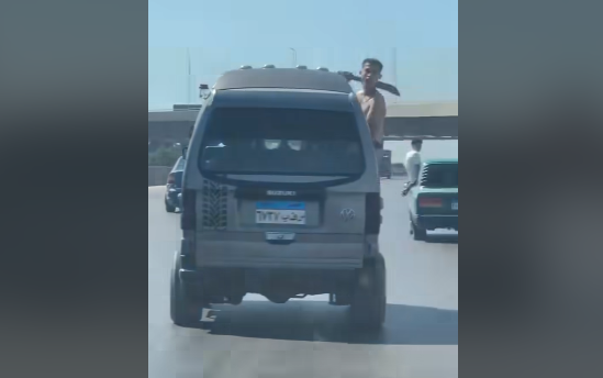 بالفيديو.. استعراض البلطجة في عز النهار على طريق الإسكندرية الصحراوي 