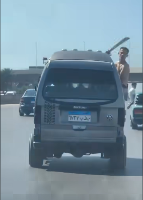 بالفيديو.. استعراض البلطجة في عز النهار على طريق الإسكندرية الصحراوي 