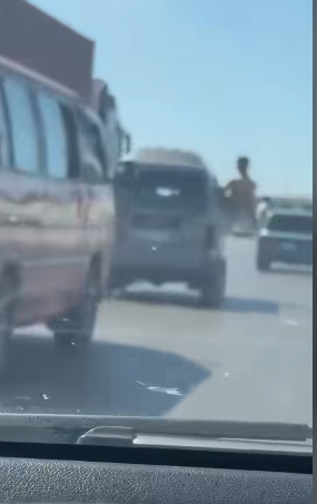 بالفيديو.. استعراض البلطجة في عز النهار على طريق الإسكندرية الصحراوي 