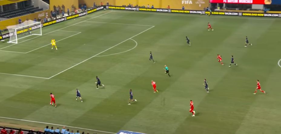 الأسلوب الدفاعي لباريس أمام بايرن ميونخ