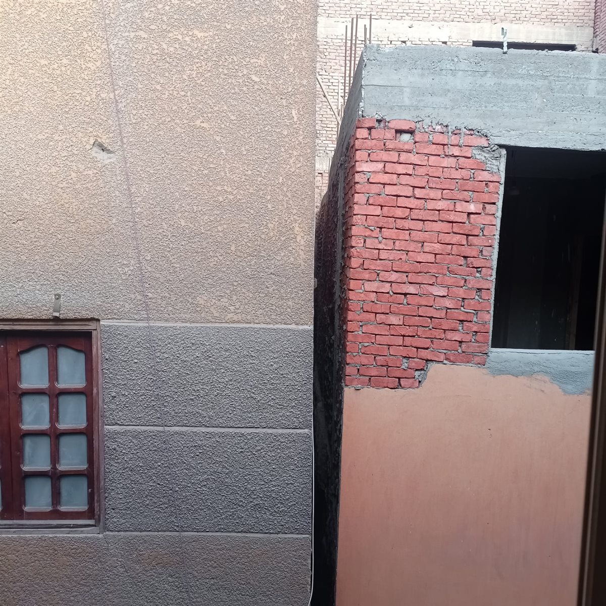 1000513887