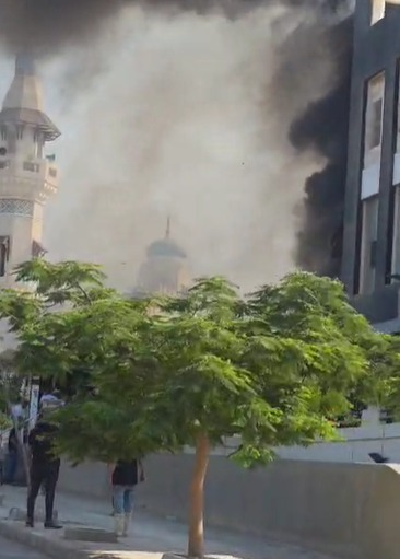 الصور الأولى لحريق مول تجاري بالشيخ