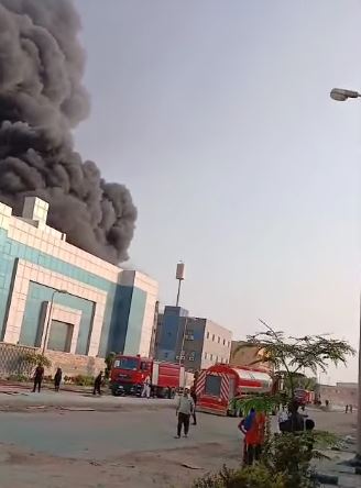 صور جديدة من حريق مصنع منظفات بدر