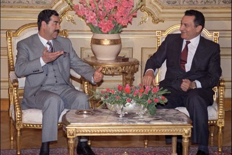 توترت العلاقات بين مبارك وصدام عقب غزو الكويت