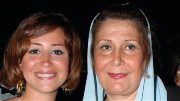 والدة منة شلبي 