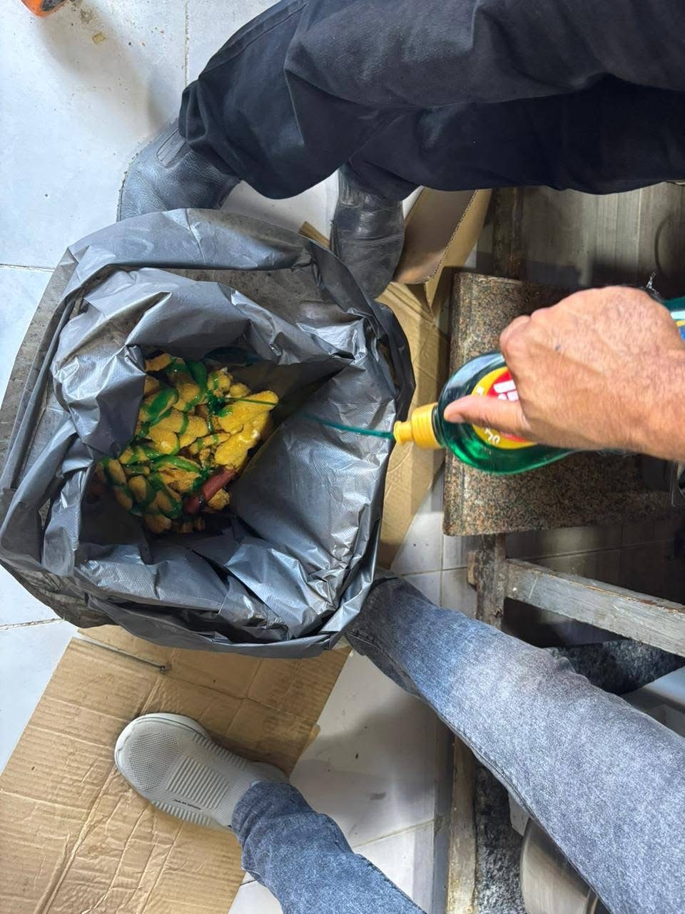 62C883A0-69CB-4106-8FBD-87C8B168B4B5