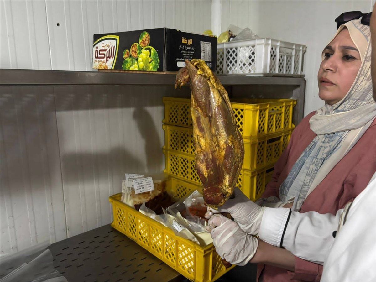 76791635-2280-4AF6-9D53-383FAF600883