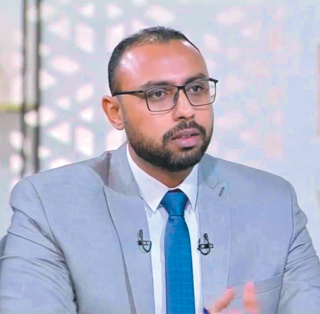 الدكتور على الإدريسى، الخبير الاقتصادى