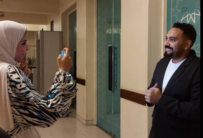 المطرب أحمد سعيد والصحفبة زينب النجار 