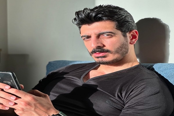 التيك توكر شاكر