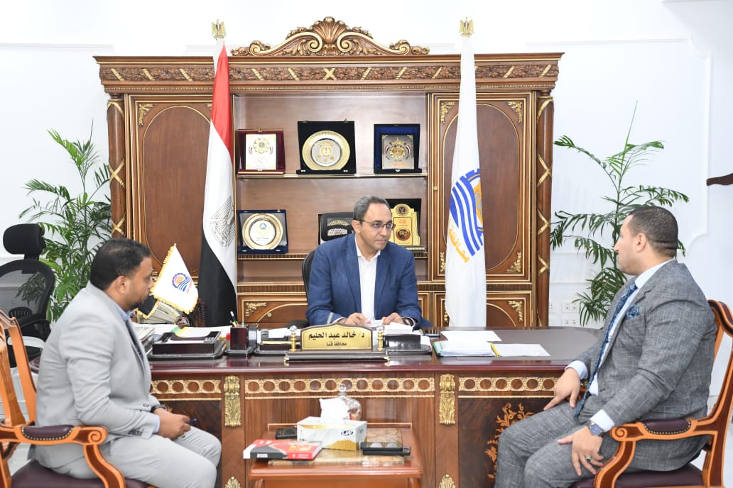المحافظ خلال استقباله لوفد بيم مصر 