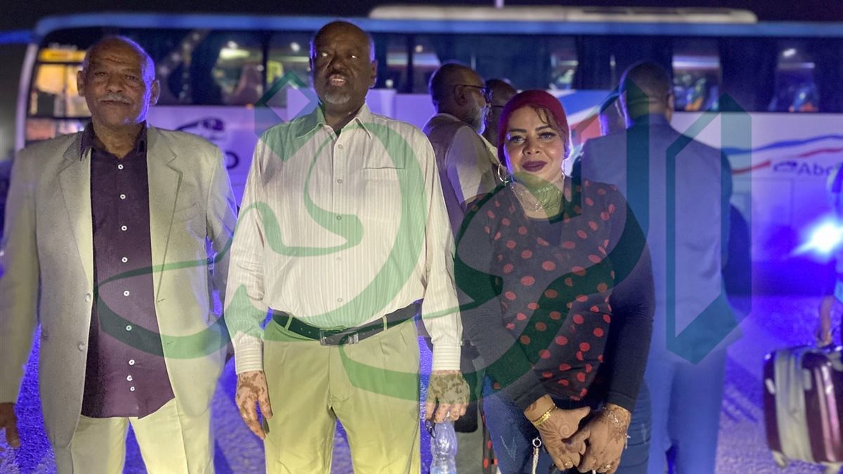 القنصل السوداني ومراسل الوفد