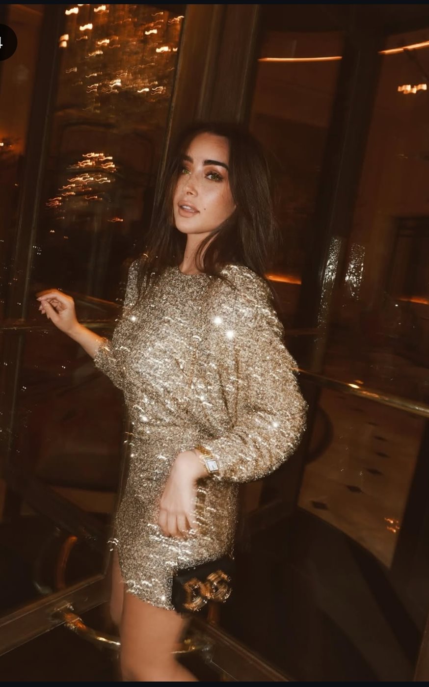 هنا الزاهد