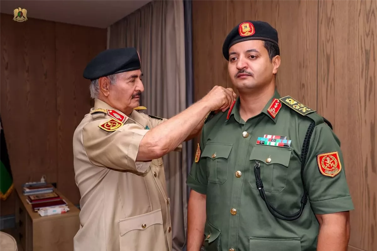 المشير خليفة حفتر يرقي نجله الفريق خالد حفتر