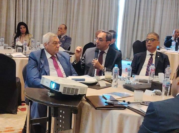 مشاركة المحافظ بالورشة