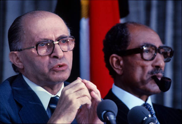 السادات وبيجن