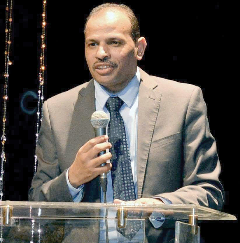 الكاتب الصحفى طارق الطاهر رئيس تحرير أخبار الأدب سابقا