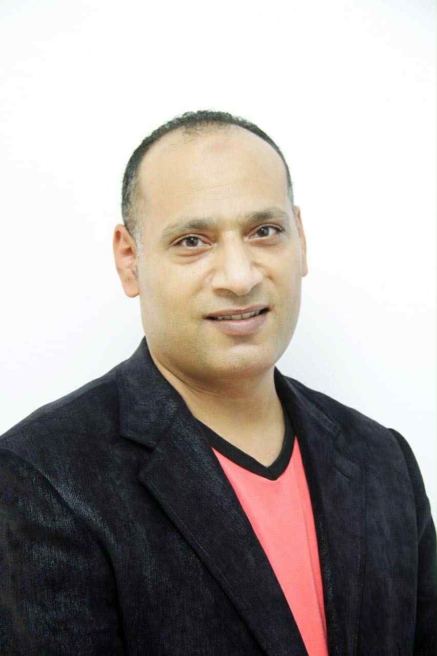 أشرف عزب 