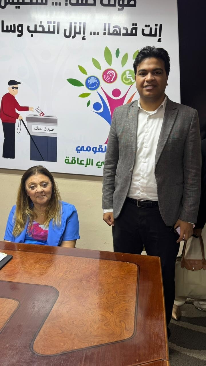 د. إيمان كريم مشرف القومي للإعاقة مع وفد اتحاد 