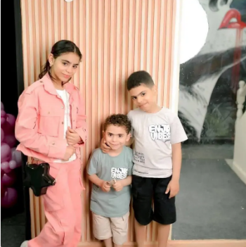  أب يقتل أطفاله الـ 3 ويطعن زوجته ويتخلص من حياته أسفل قطار